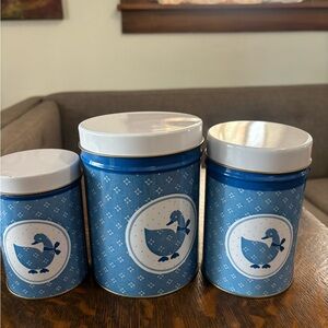 Vintage America Blue Duck Canister Set